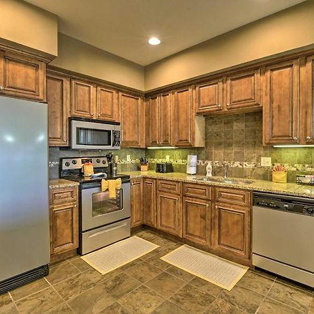 Inviting Branson Condo With Outdoor Dining Area Εξωτερικό φωτογραφία